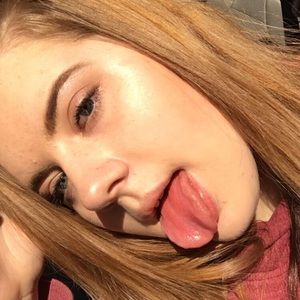 Meet your Posher, Dakota